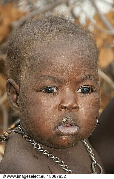 Nyangatom-Baby  Omo-Flusstal  Äthiopien  Bume  Buma  Bumi  Afrika