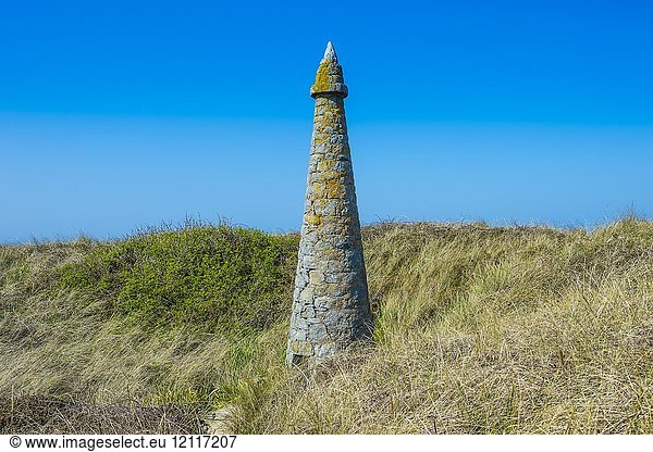Obelisk Pierre aux Rats  Herm  Guernsey  Kanalinseln  Vereinigtes Königreich  Europa