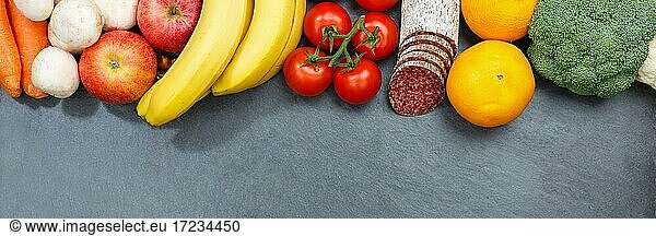 Obst und Gemüse Lebensmittel Früchte Schieferplatte Textfreiraum von oben Aufsicht