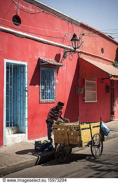 Obstverkäufer  Getsemani Barrio  Cartagena  Abteilung Bolivar  Kolumbien  Südamerika