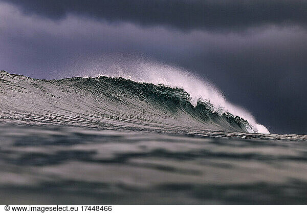 Ocean wave  Indian Ocean  Maldives