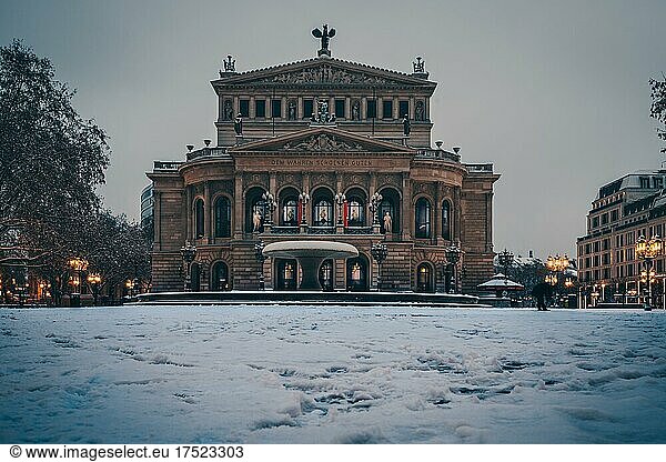 Old Opera House Frankfurt at dawn with snow  Frankfurt  Hesse  Germany  Europe