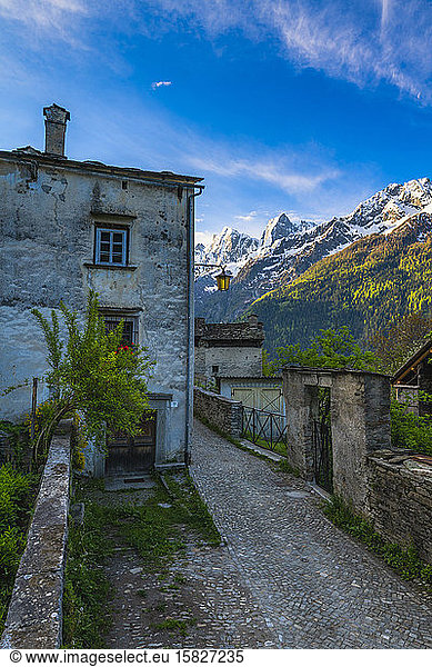 Old stone house  Soglio  Val Bregaglia  Switzerland