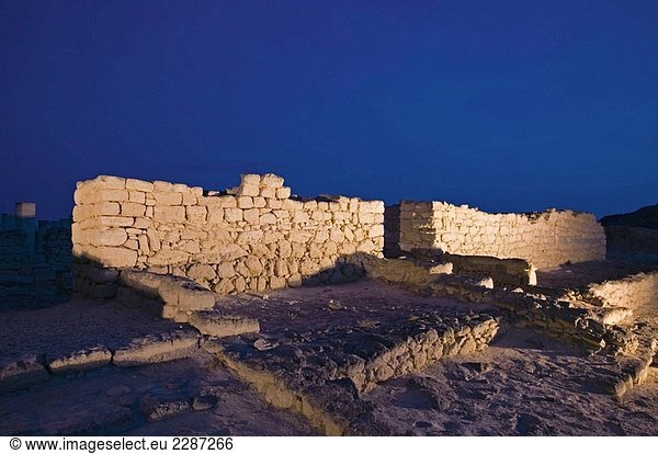 OMAN-Dhofar Region-Salalah: Al-Baleed Ruinen - Site des 12.Jahrhunderts trading-Port des ZAFAR / Abend