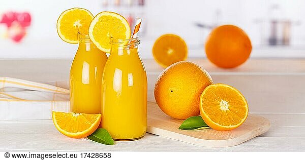 Orangensaft Orange Orangen Saft Getränk Flasche Fruchtsaft Panorama  Deutschland  Europa