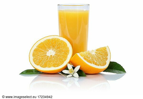 Orangensaft Orangen Saft Orange Fruchtsaft freigestellt Freisteller isoliert vor einem weißen Hintergrund Frucht Früchte