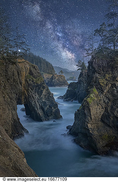 Oregon-Küste und Milchstraße
