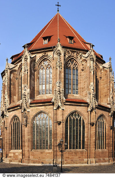Ostchor der gotischen Kirche St. Lorenz  1250-1477  Lorenzer Platz  Nürnberg  Mittelfranken  Bayern  Deutschland  Europa  ÍffentlicherGrund