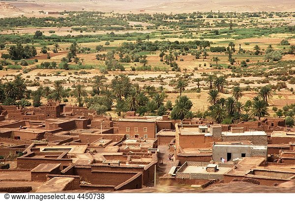 Ouarzazate (Morocco): view of the town from the Kasbah Taourirt