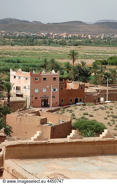 Ouarzazate (Morocco): view of the town from the Kasbah Taourirt