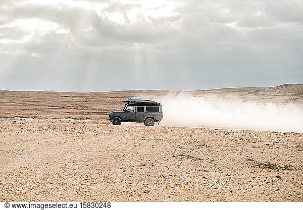 Overland adventure while driving a 4x4 in fuerteventura