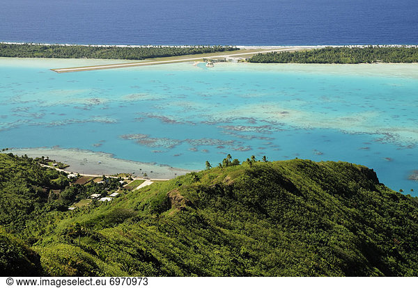 Overview of Lagoon  Maupiti  French Polynesia
