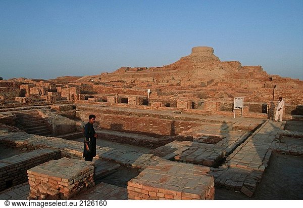Pakistan  Sind Region  Mohenjo-Daro  Stupa  Bad