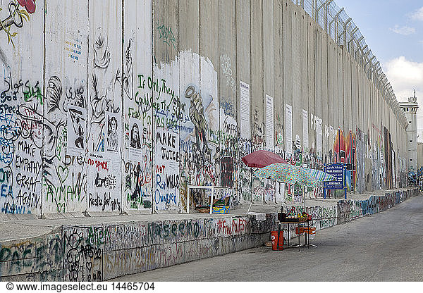 Palästina  Westjordanland  Bethlehem  Grenze  Grenzmauer  Graffiti  Stand