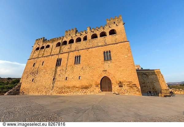 Palast  Schloß  Schlösser  Aragonien  Spanien