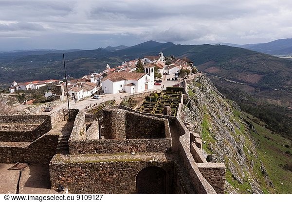 Palast Schloß Schlösser Dorf Ansicht Portugal portugiesisch