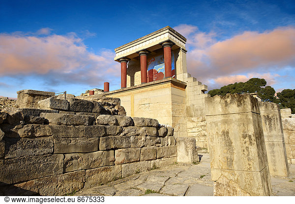Palast von Minos  restaurierter Eingang  antike Stadt Knossos  Kreta  Griechenland