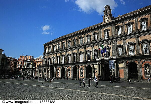 Palazzo Reale  Palast der Vizekönige  an der Piazza del Plebescito  Neapel  Kampanien  Italien  Europa