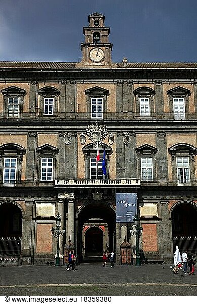 Palazzo Reale  Palast der Vizekönige  an der Piazza del Plebescito  Neapel  Kampanien  Italien  Europa
