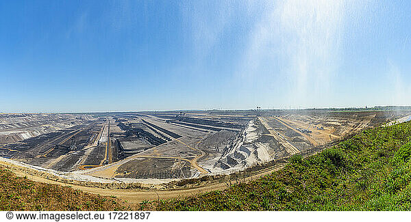 Panorama des riesigen Tagebaus
