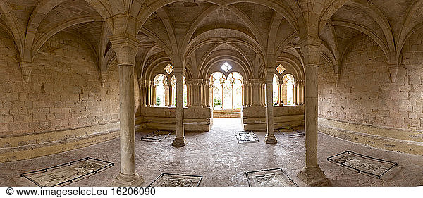 Panoramabild im Kloster Santes Creus  Tarragona  Spanien