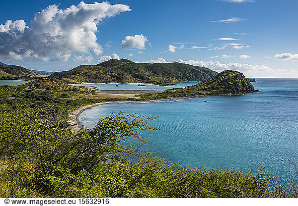Panoramablick über die südliche Halbinsel von St. Kitts  St. Kitts und Nevis  Karibik