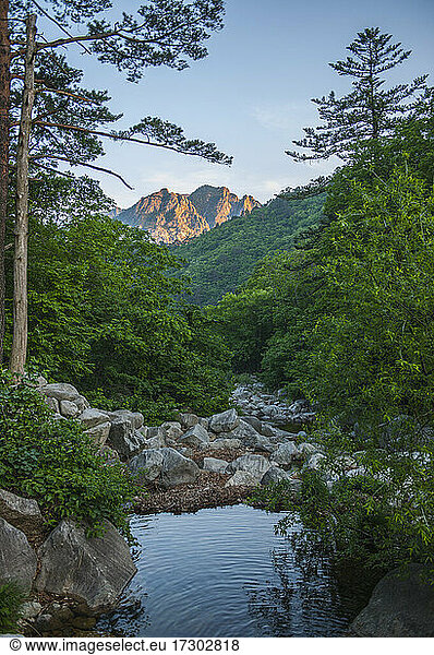 Panoramablick im Seoraksan-Nationalpark / Korea