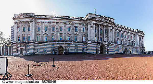 Panoramic of Buckingham Palace in London