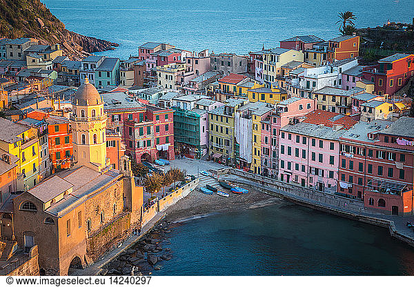 Panoramic view at sunset  Vernazza  Cinque Terre National Park  Ligury  Italy