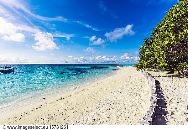 Papua New Guinea  Milne Bay Province  Sandy coastal beach of Conflict Islands in summer