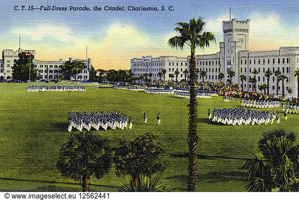 Parade in voller Montur  The Citadel  Charleston  South Carolina  USA  1940. Künstler: Unbekannt