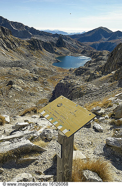 Pas de Préfouns  pass on the border with Italy (2615 m) in autumn  in the distance the Negre lake (2354 m)  Mercantour National Park  Alps  France