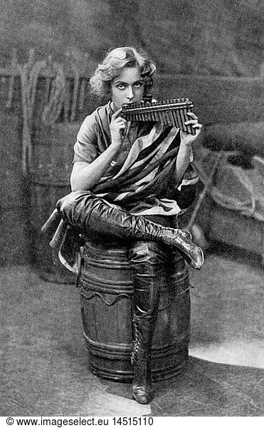 Pauline Chase  on-set of the Play  Peter Pan  London  1910