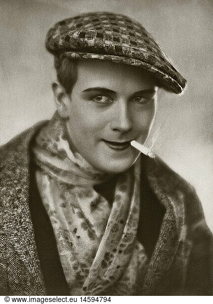 people  man  portrait  1920s  20s  20th century