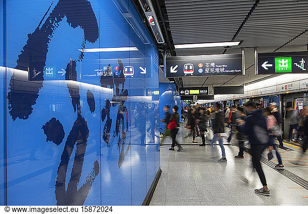 People on Admiralty MTR Station platform  Admiralty  Hong Kong Island  Hong Kong  China  Asia