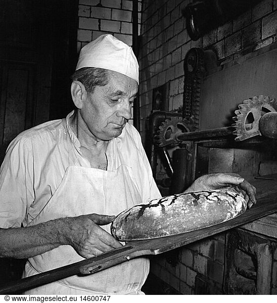 people  professions  baker  with bread  West Germany  1950s