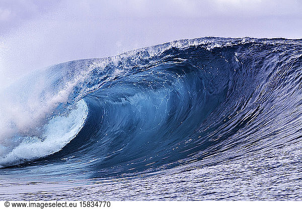 Perfect wave in Papeete Tahiti