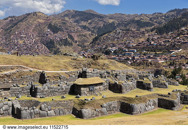 Peru  Anden  Cusco  Blick auf die Inka-Ruinen von Sacsayhuaman