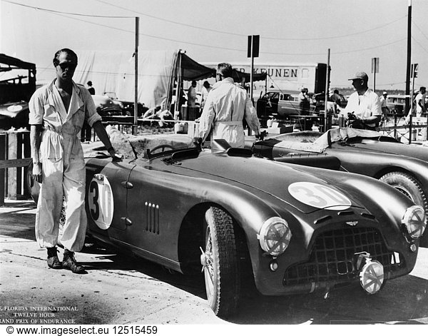 Peter Collins mit einem Aston Martin  Sebring  Florida  USA  1950er Jahre. Künstler: Unbekannt