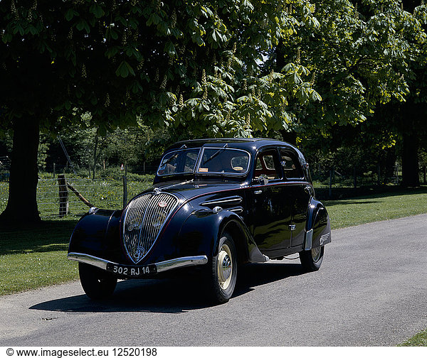 Peugeot 302 von 1936. Künstler: Unbekannt