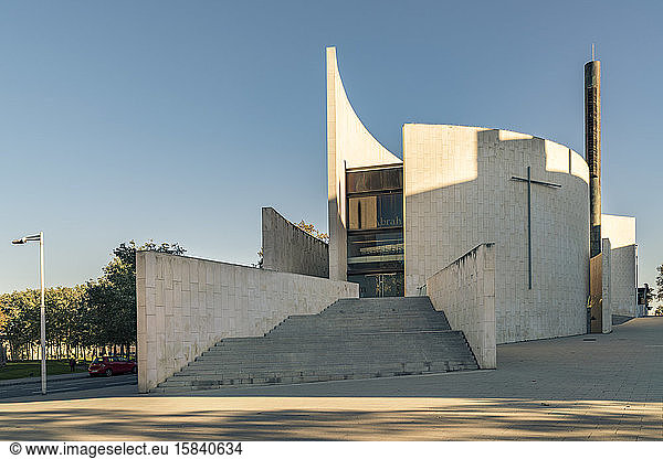 Pfarrei des Patriarchen Abraham in Barcelona Kirche moderner Architektur