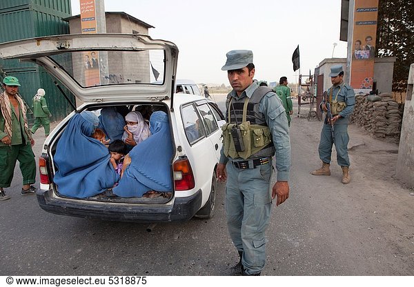 Pflicht  Afghanistan  Offizier  Polizei