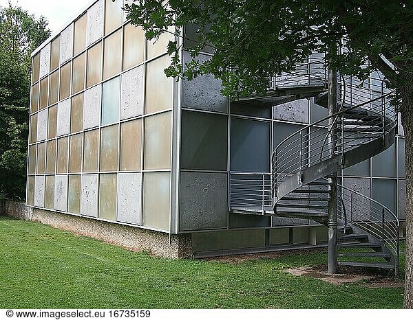 Pforzheim (Baden-Württemberg  Germany) 
Reuchlinhaus
(built 1957–1961  architect: Manfred Lehmbruck  houses the Museum for Jewelry and the Kunstverein). Partial view. Photo  June 2018.