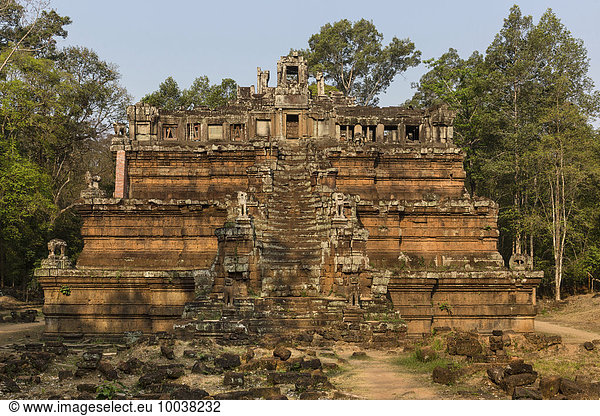 Phimeanakas  pyramidenförmiger Tempel hinter der Elefanten-Terrasse  Angkor Thom  Provinz Siem Reap  Kambodscha  Asien
