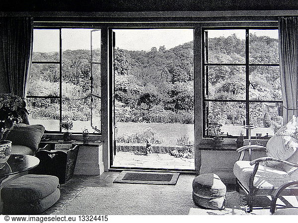 Photograph of an ideal sun lounge with a south-south west aspect