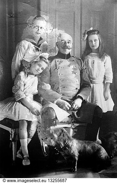 Photograph of Frederick Augustus II  Grand Duke of Oldenburg with his children