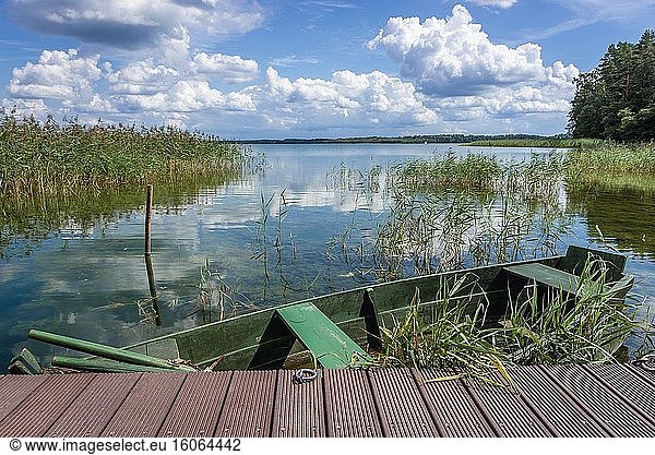 Pier am Wigry-See in der Nähe der Dörfer Slupie und Gawrych Ruda im Kreis Suwalki  Woiwodschaft Podlachien im Nordosten Polens.