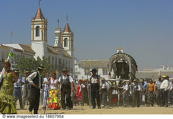 Pilgrims  Romeria pilgrimage to El Rocio  Huelva  Andalusia  Spain  Europe