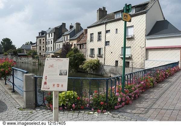 Place Victor Hugo et Pont Gorand (Victor Hugo Square at the Gorand Bridge). Harfleur Seine-Maritime Department Normandy Region France Europe.