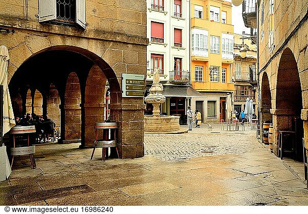 Platz in der Altstadt von Lugo  Spanien